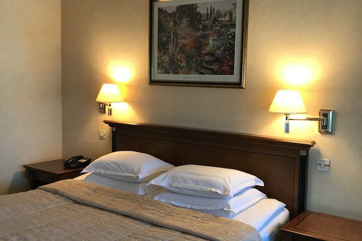 Room 25 of 64