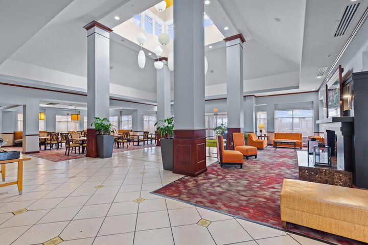 Entrance & Lobby
