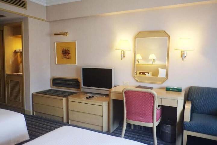 Room 29 of 74