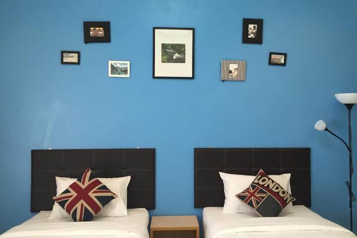 Room 14 of 42