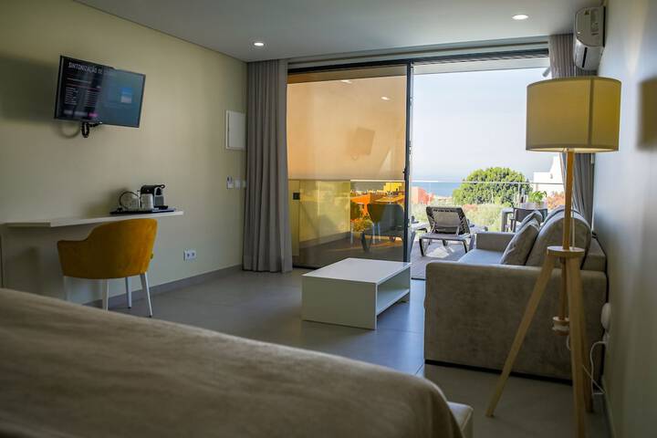 Room 29 of 157