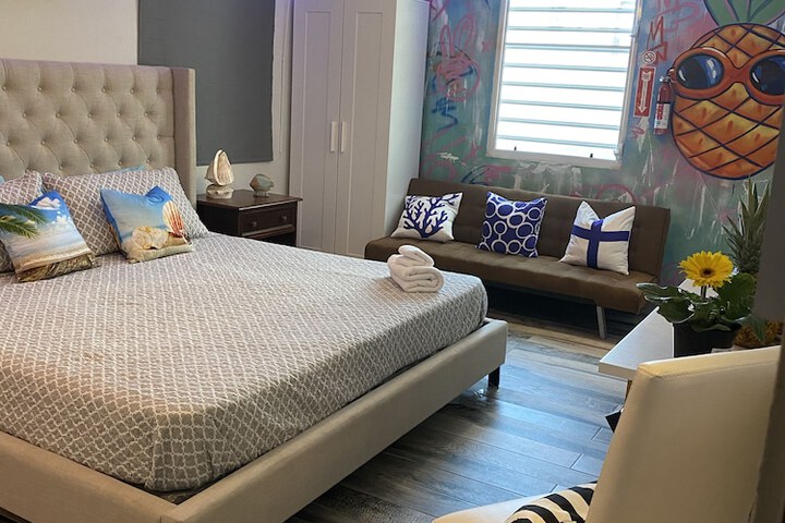 Room 28 of 64