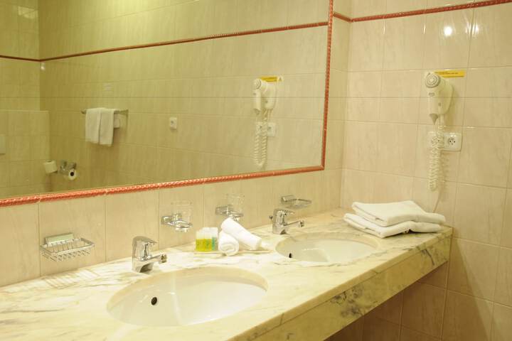 Clean Restrooms