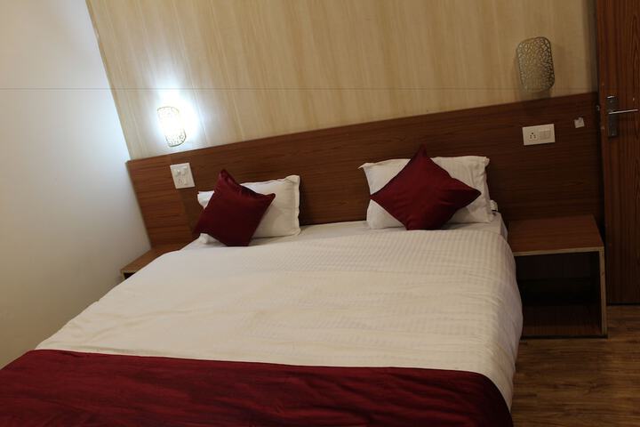 Room 28 of 67