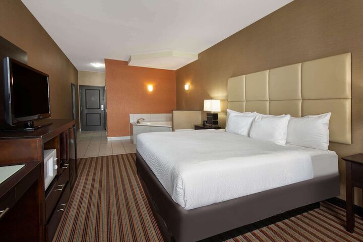1 King Bed Executive Room (12 of 20)