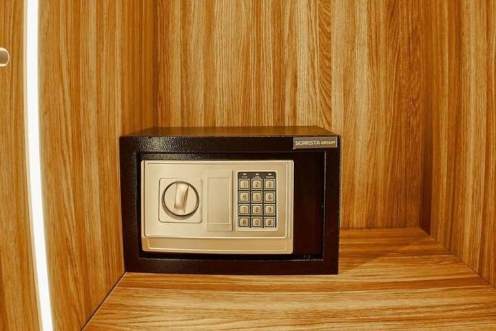 Room 37 of 101