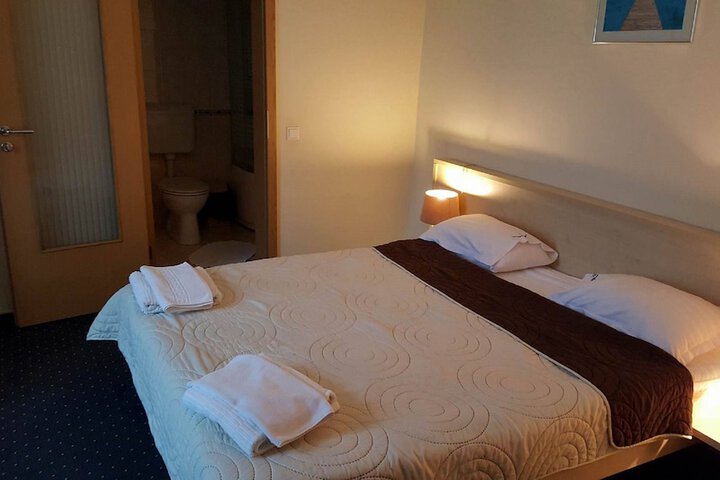 Room 15 of 60