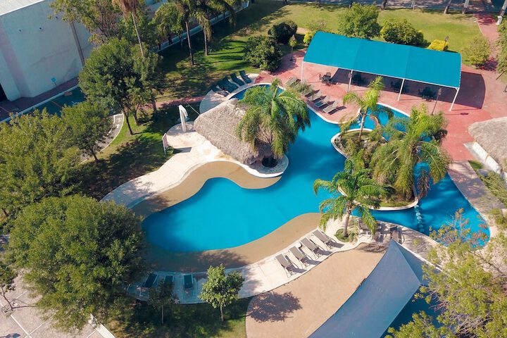 Pool 18 of 35