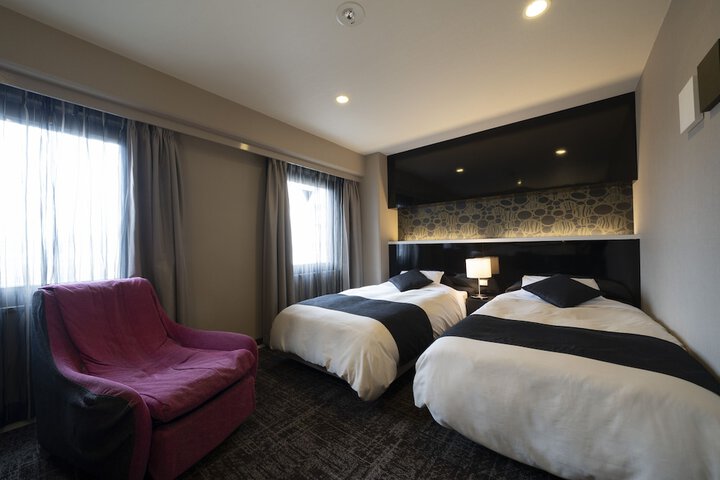 Room 15 of 100