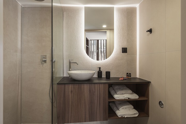 Room 18 of 23