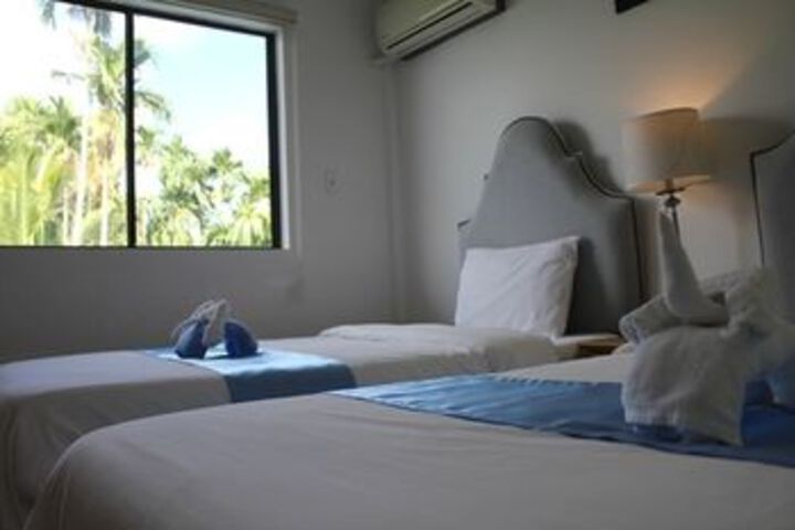 Room 13 of 26