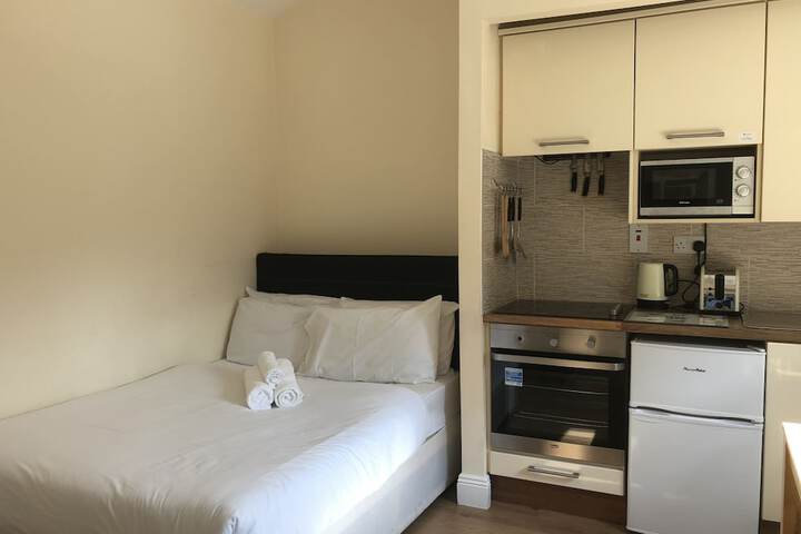 Room 7 of 9