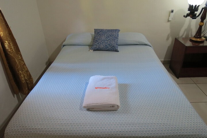 Room 53 of 174