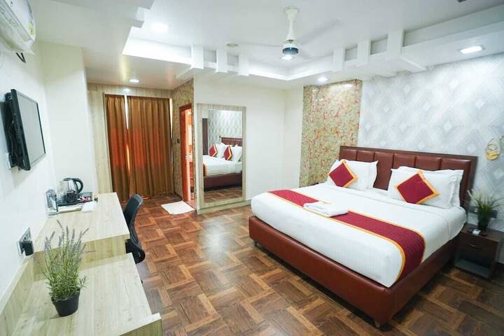 Room 2 of 17