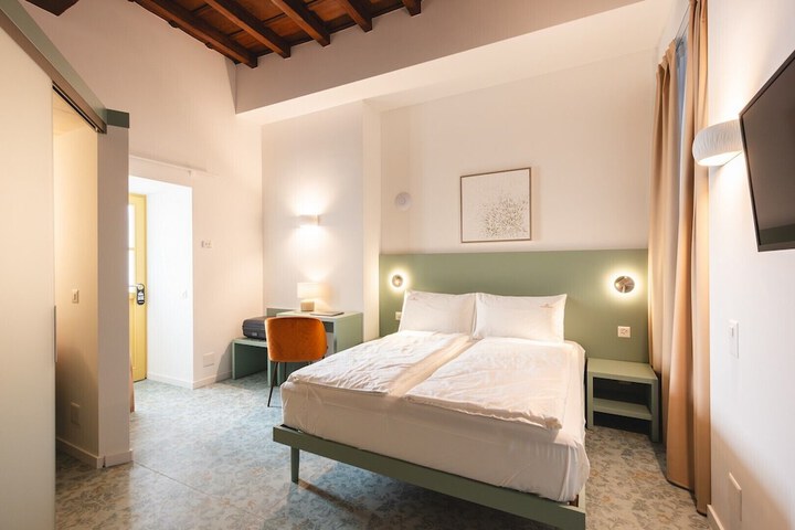Room 10 of 47