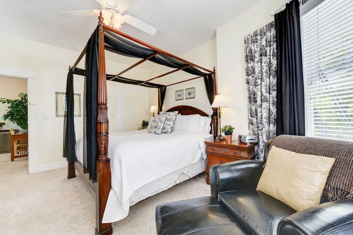 Room 14 of 106