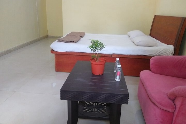 Room 14 of 31