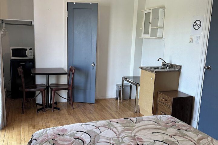 Room 22 of 61
