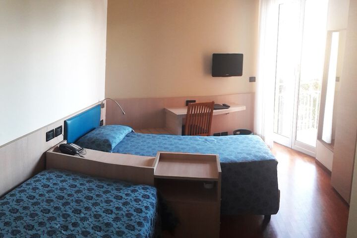 Room 6 of 78