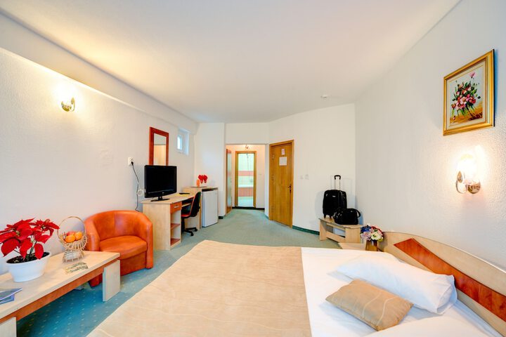 Room 21 of 70
