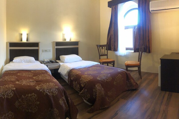 Room 5 of 35