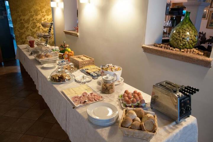 Dining Photos