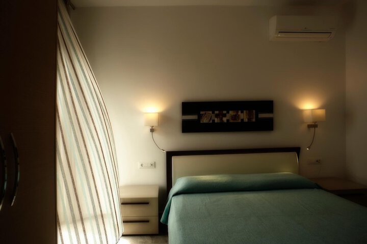 Room 10 of 53