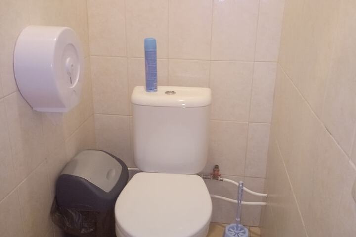 Room 5 of 16