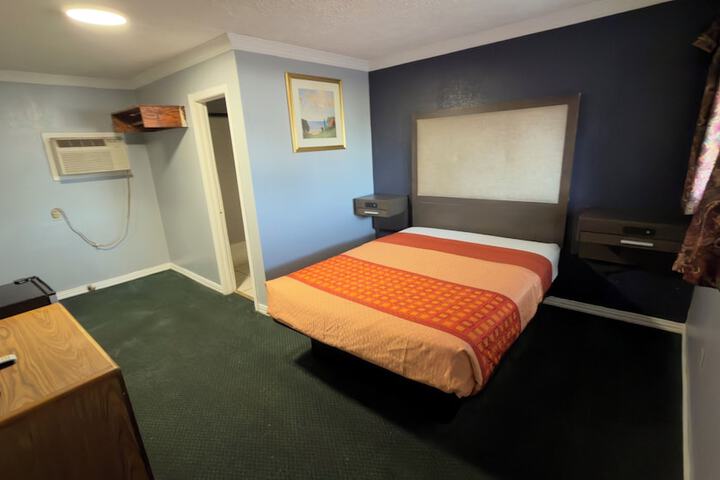 Room 3 of 15