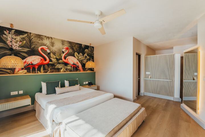Room 13 of 38