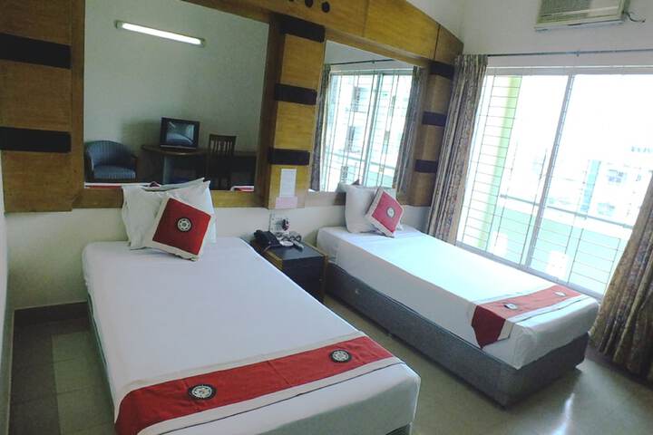 Room 15 of 48