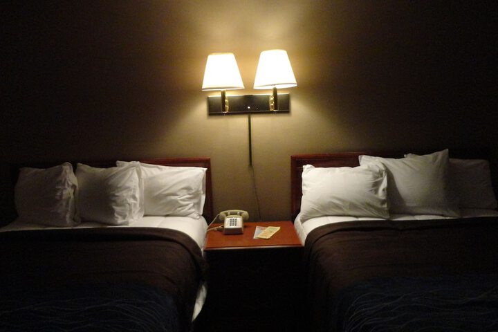 Room 4 of 15