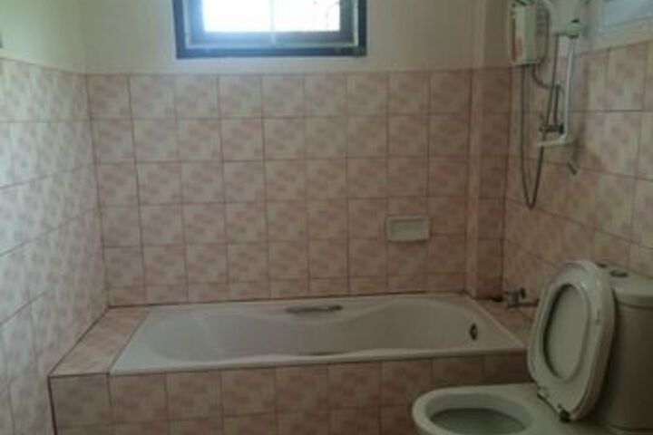 Room 2 of 20