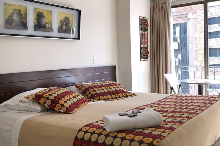 Room 4 of 40