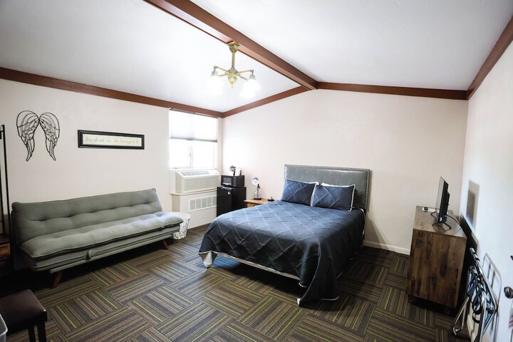 Room 30 of 60