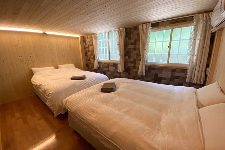 Room 7 of 51