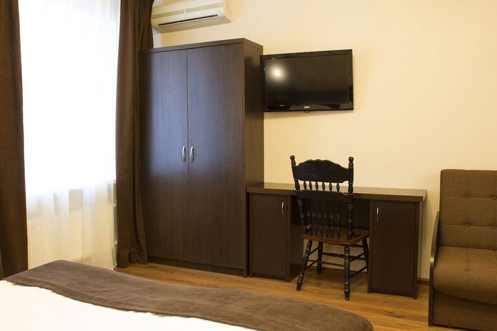 Room 26 of 121