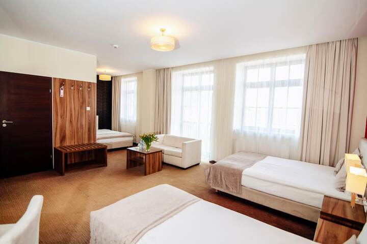 Room 22 of 72