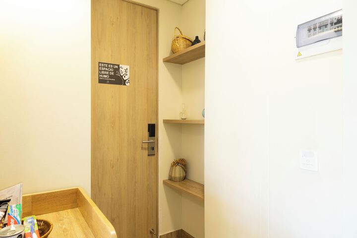 Room 28 of 119