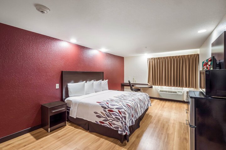 Standard King Bed Accessible (11 of 22)