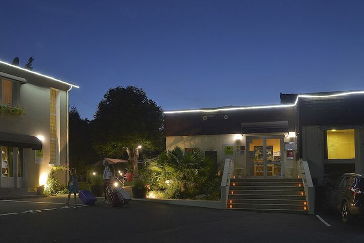 Hotel 41 of 42