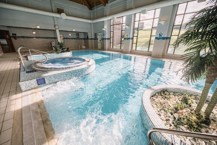 Pool 43 of 65