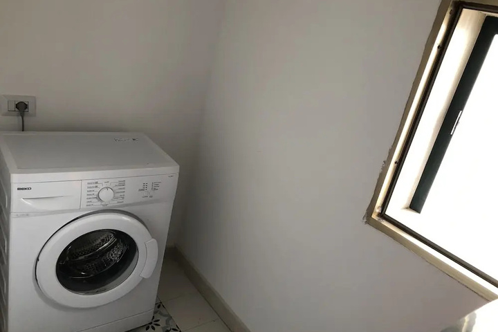 Room 2 of 17