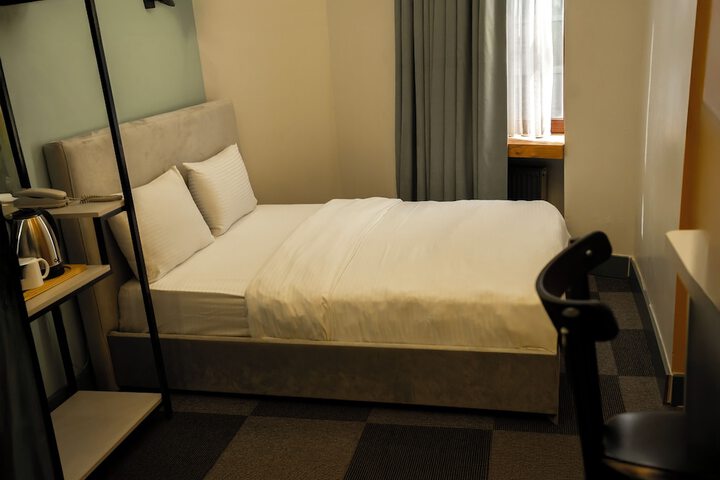 Room 29 of 69