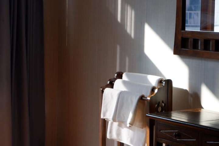 Room 8 of 86