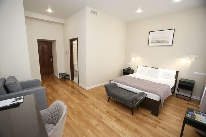 Room 7 of 44