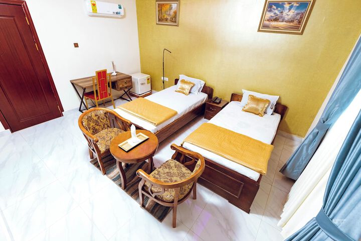 Room 4 of 31