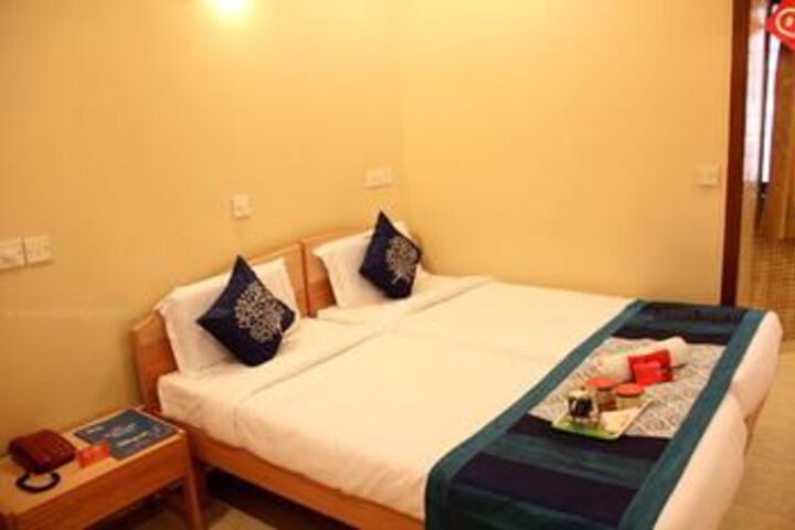 Oyo Rooms Fc Road