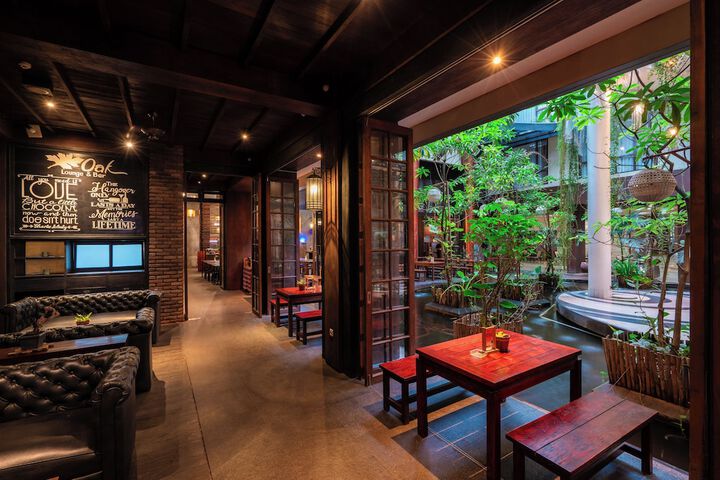 Dining Photos