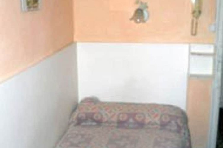Room 19 of 30